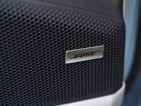 Used 2025 Porsche Macan 4S Electric image 15