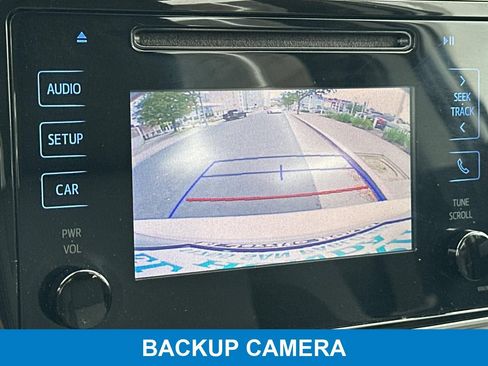 Used 2018 Toyota Corolla LE w/ Carpet Mat Package (TMS) FWD image 21