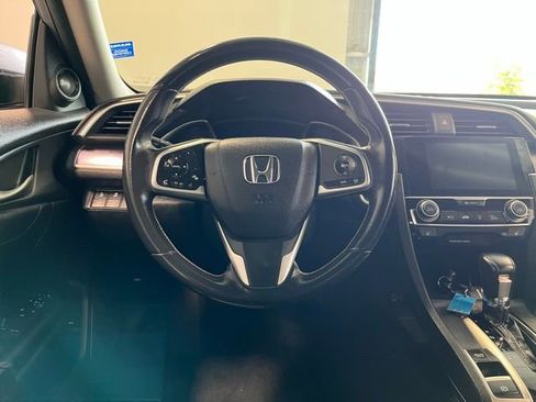 Used 2016 Honda Civic Touring image 21