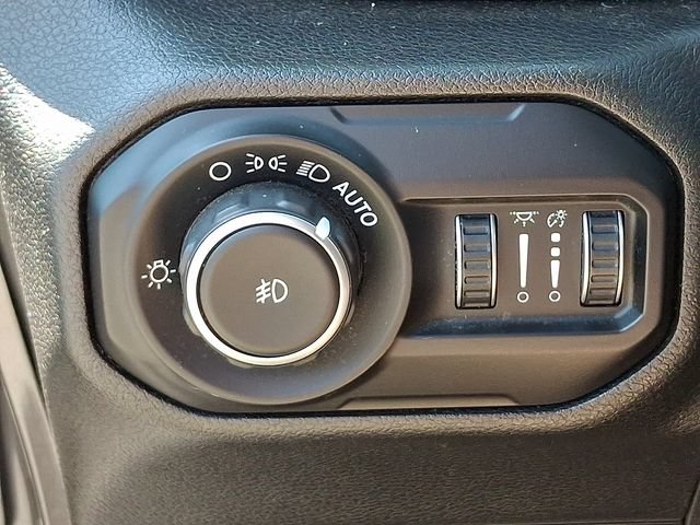 Used 2019 Jeep Wrangler Unlimited Sahara AWD/4WD image 27
