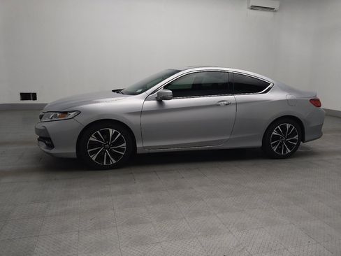 Used 2017 Honda Accord EX-L image 2