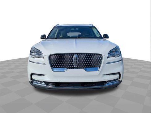 Used 2020 Lincoln Aviator Reserve w/ Equipment Group 202A image 9