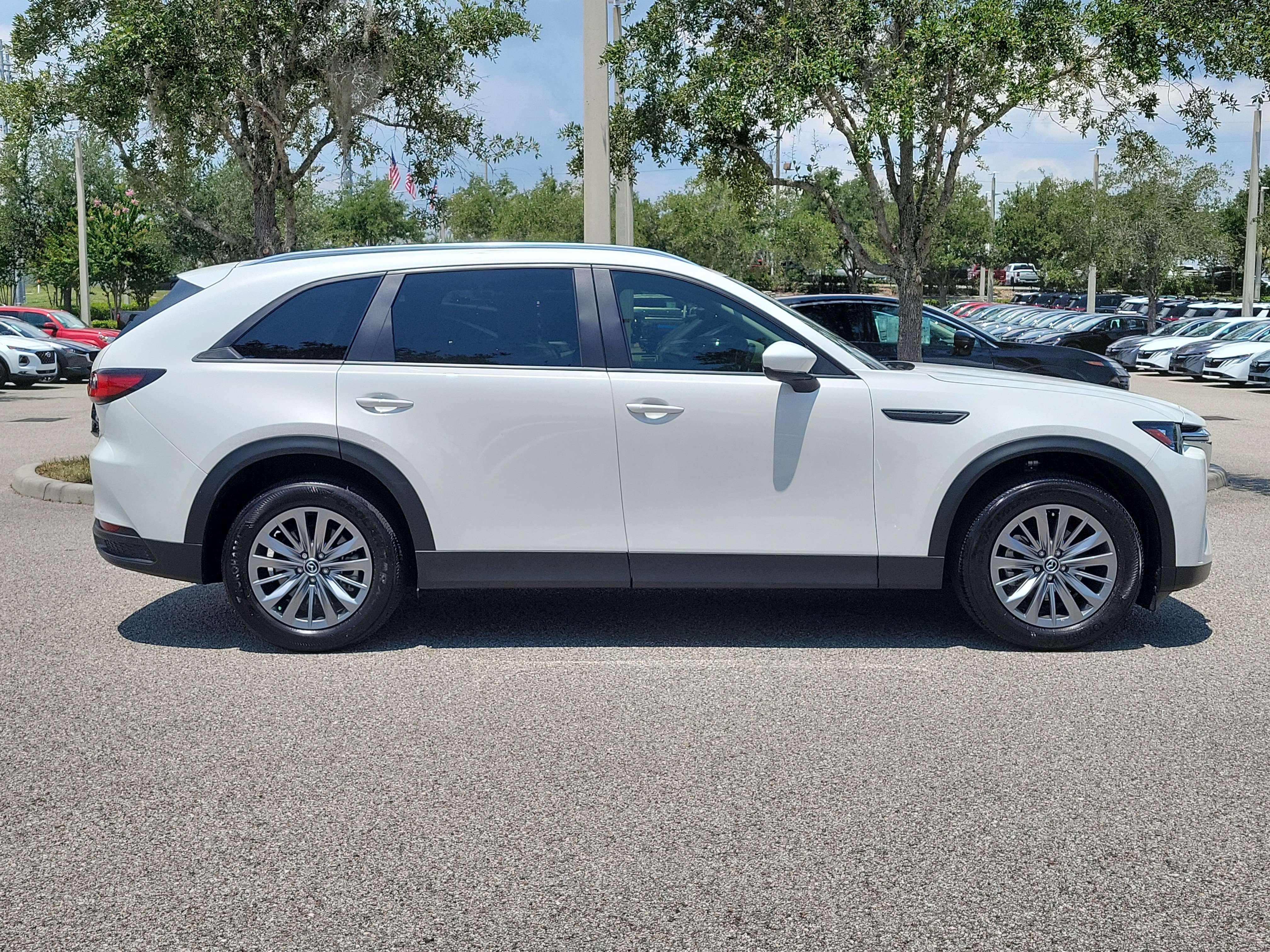 Used 2024 MAZDA CX-90 3.3 Turbo w/ Select Package AWD/4WD image 4