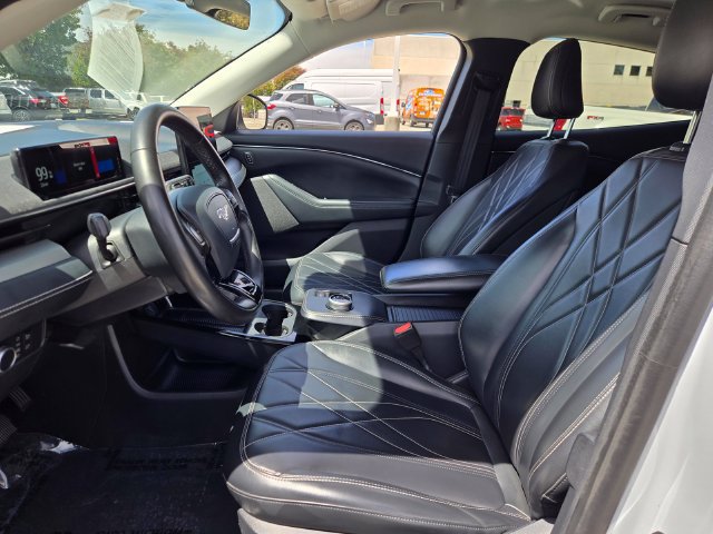 Certified 2021 Ford Mustang Mach-E Select RWD image 26