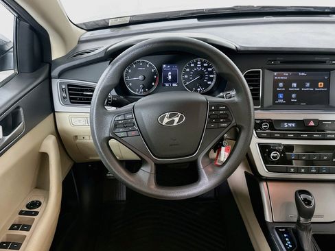 Used 2017 Hyundai Sonata SE FWD image 17