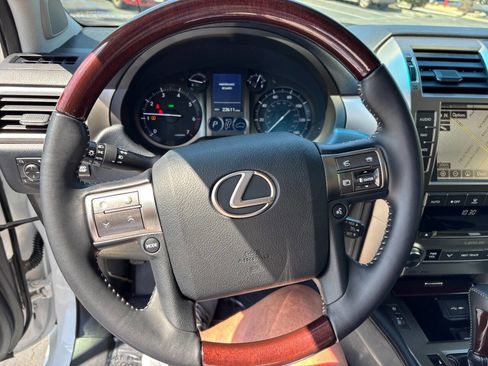 Used 2019 Lexus GX 460 Premium AWD/4WD image 21
