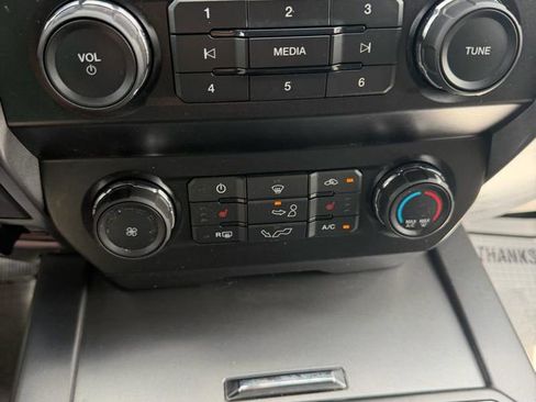 Used 2019 Ford F150 XLT w/ Equipment Group 302A Luxury AWD/4WD image 18