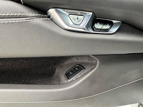 Used 2022 Chevrolet Corvette Stingray Coupe w/ 1LT image 11