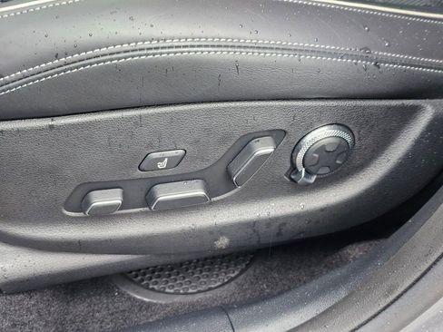 Used 2025 Genesis GV70 3.5T Sport w/ Sport Advanced Package image 33