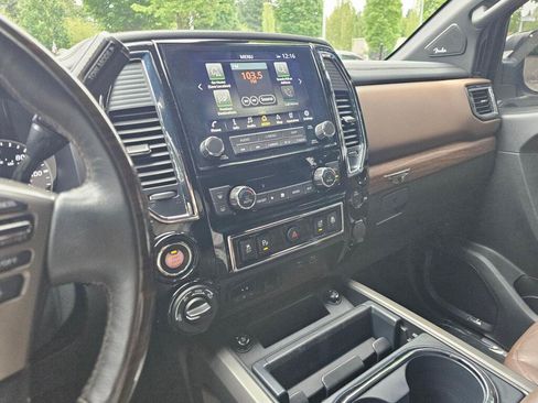 Used 2021 Nissan Titan Platinum Reserve AWD/4WD image 28