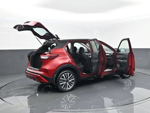 Used 2023 Nissan Kicks SV FWD image 29