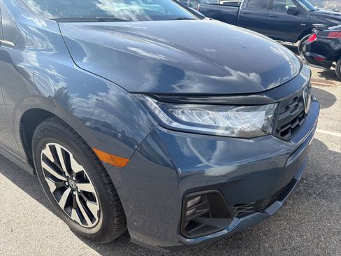 Used 2025 Honda Odyssey EX-L image 3