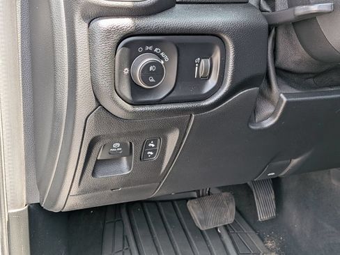 Used 2021 RAM 1500 Big Horn AWD/4WD image 17