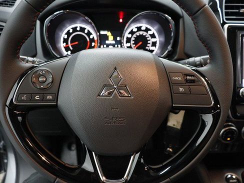 New 2026 Mitsubishi Outlander Sport LE AWD/4WD image 8
