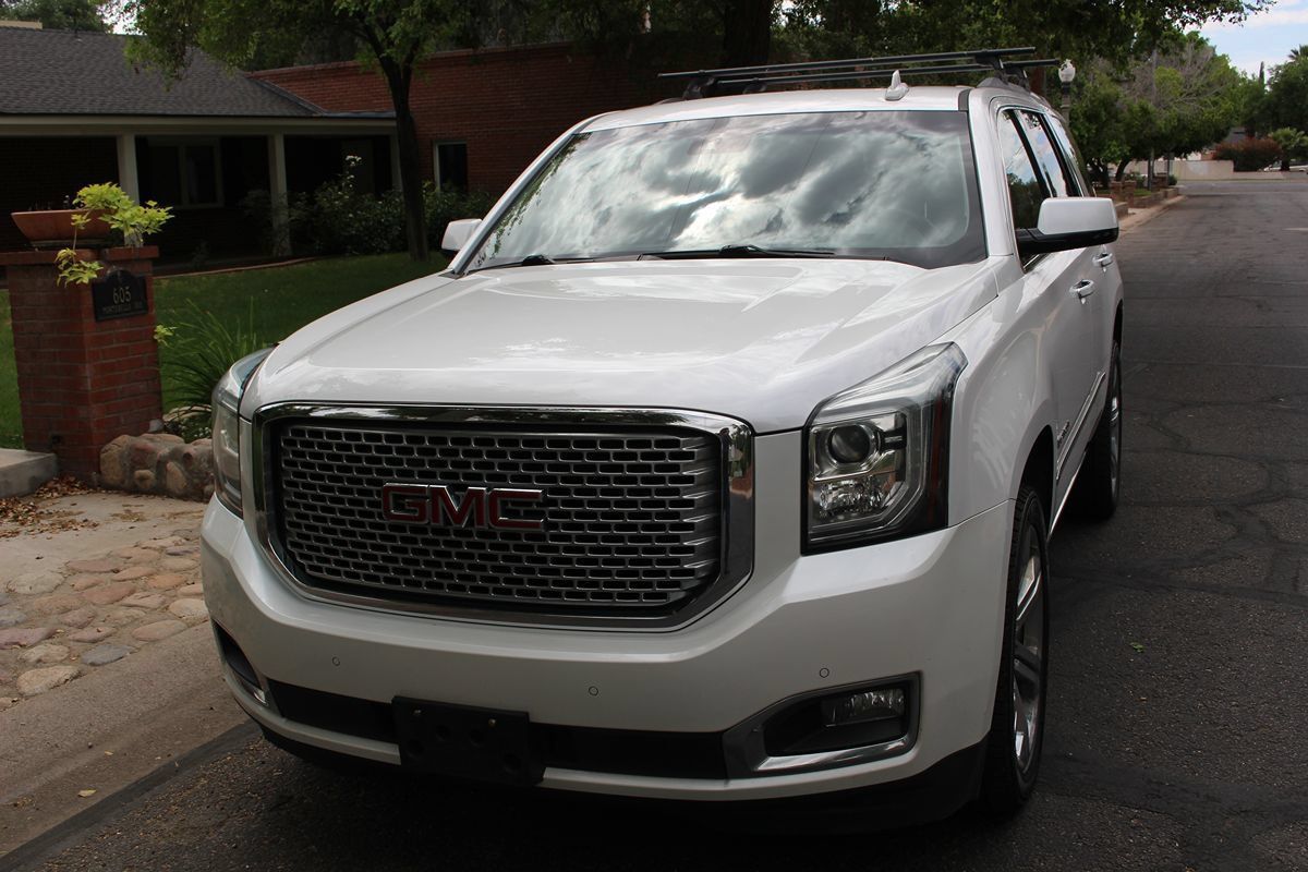 Used 2017 GMC Yukon Denali w/ Open Road Package AWD/4WD image 40