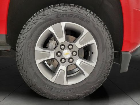 Used 2018 Chevrolet Colorado Z71 image 3