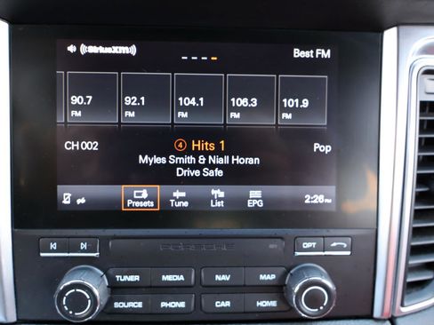 Used 2017 Porsche Macan S image 49