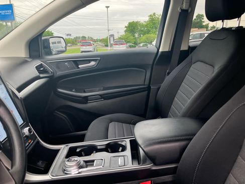 Used 2022 Ford Edge SE w/ Black Appearance Package AWD/4WD image 10
