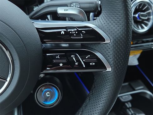 Certified 2025 Mercedes-Benz GLA 35 AMG 4MATIC image 22