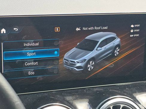 Used 2023 Mercedes-Benz GLA 250 4MATIC image 33