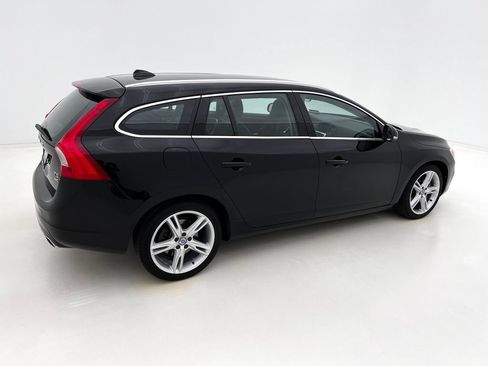 Used 2016 Volvo V60 T5 Premier AWD/4WD image 6