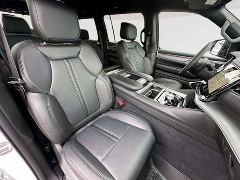 New 2026 Jeep Grand Wagoneer 4WD image 20