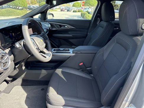 New 2026 Chevrolet Equinox EV LT image 10