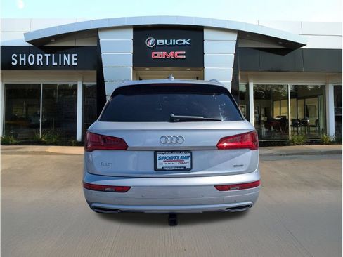 Used 2019 Audi Q5 2.0T Premium Plus w/ Premium Plus Package AWD/4WD image 4