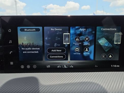 New 2026 Nissan Kicks SR w/ Cold Weather Package FWD image 18