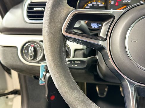 Used 2016 Porsche Cayman GT4 image 31