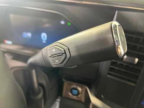 Used 2025 Ford F250 Lariat AWD/4WD image 30