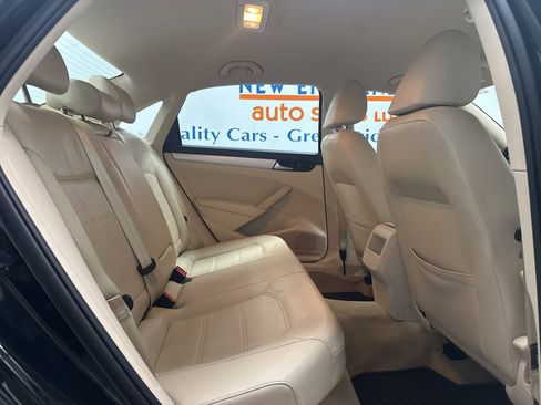 Used 2012 Volkswagen Passat 2.5 SE FWD image 17
