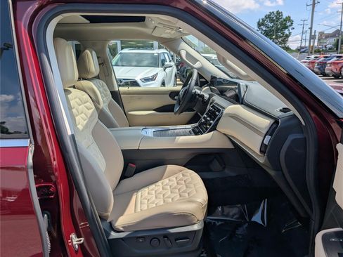 Used 2025 Nissan Armada Platinum Reserve w/ Convenience Package AWD/4WD image 10