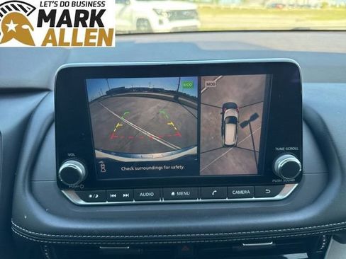 Used 2021 Nissan Rogue SV image 10