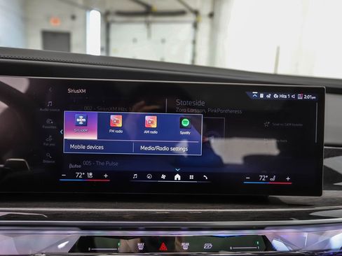 New 2026 BMW 740i xDrive w/ Premium Package image 17