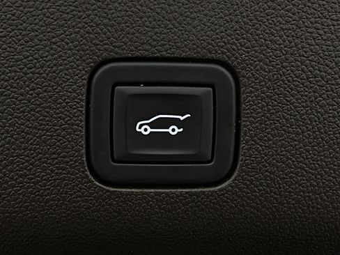 Used 2023 GMC Yukon XL Denali w/ LPO, Floor Liner Package image 7