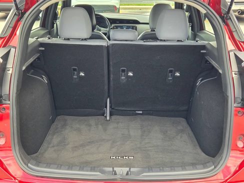 Used 2024 Nissan Kicks SR w/ SR Premium Package FWD image 21