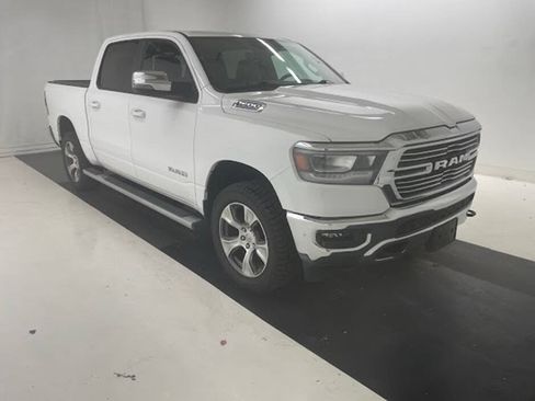 Used 2023 RAM 1500 Laramie AWD/4WD image 3