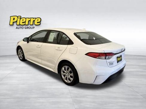Used 2025 Toyota Corolla LE FWD image 2