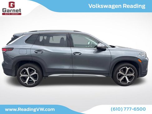 Used 2025 Volkswagen Tiguan SE AWD/4WD image 6