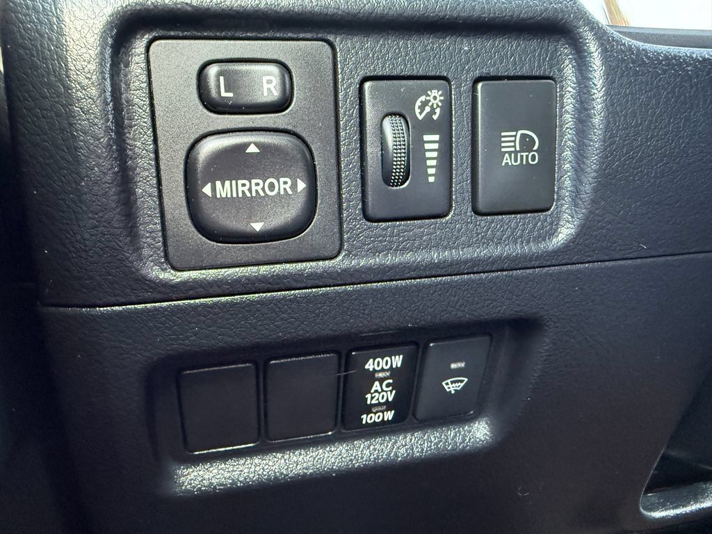 Used 2022 Toyota 4Runner SR5 Premium w/ Moonroof Package RWD image 23