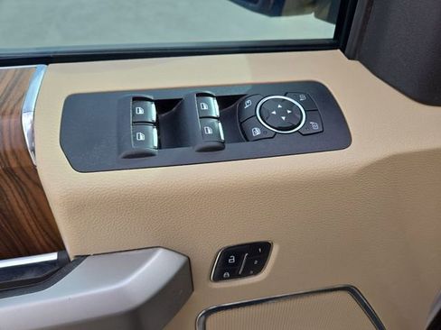 Used 2016 Ford F150 Lariat w/ Equipment Group 502A Luxury AWD/4WD image 15