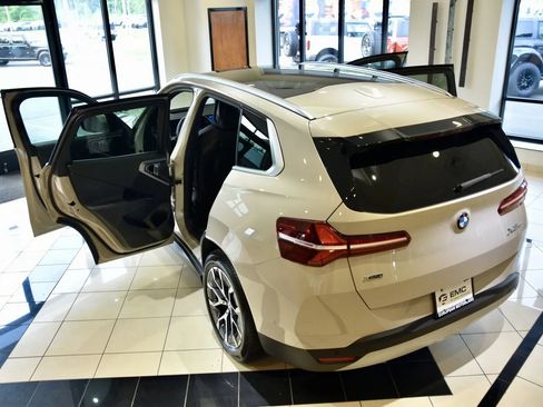 Used 2026 BMW X3 xDrive30i AWD/4WD image 8