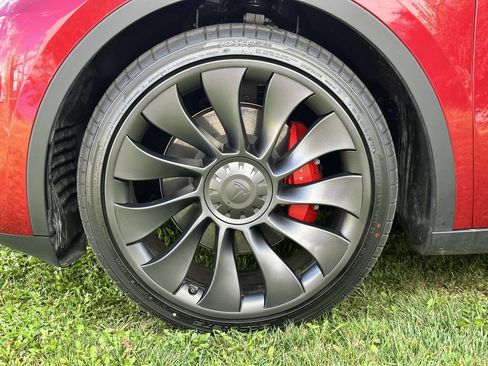Used 2025 Tesla Model Y Performance AWD/4WD image 14