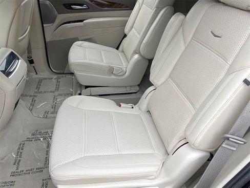Used 2021 Cadillac Escalade Sport Platinum image 18
