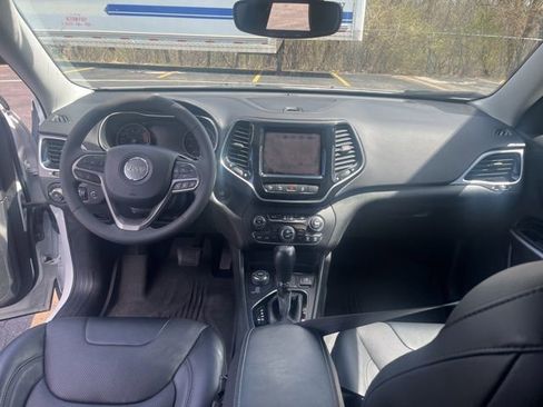 Certified 2022 Jeep Cherokee Limited w/ Elite Package image 21