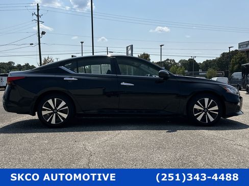 Used 2022 Nissan Altima 2.5 SV image 6