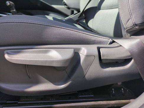 Used 2025 Kia Niro LX FWD image 14