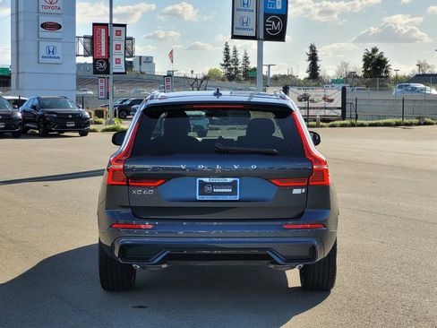 Used 2022 Volvo XC60 T8 R-Design w/ Advanced Package image 6