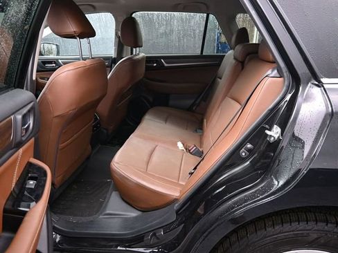 Used 2017 Subaru Outback 2.5i Touring w/ Popular Package #5A image 12